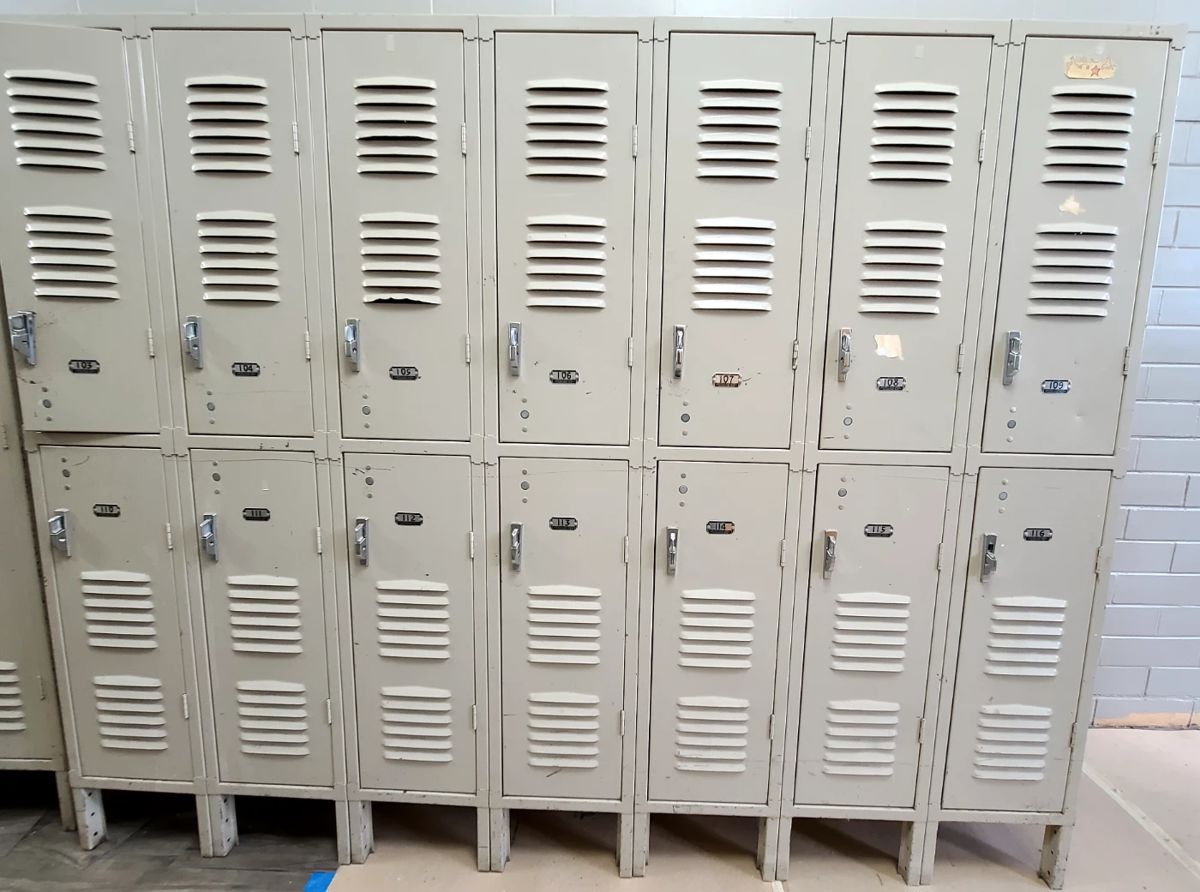 29. $600 -- Berger Republic Steel 14-section Half Size Lockers