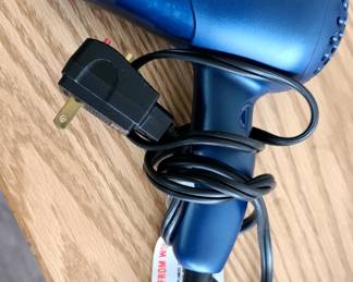 135. $6 -- CONAIR 1875 Blow Dryer