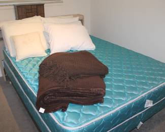 Full mattress set