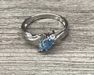 925 Sterling Silver Blue Topaz Gemstone Ring Size 7 US 2.04 Grams $35