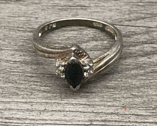 Sterling Silver Vintage Avon Dark Blue Stone  Faceted Ring Size 9 US 3/8 w 5.55mm  3.37  Grams $40