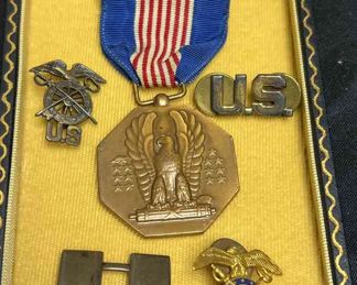 WWII US ARMY NAMED SOLDIERS MEDAL FOR VALOR Others