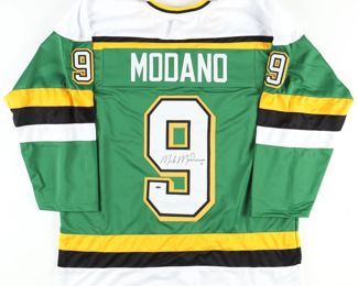 Justin Jefferson Signed Minnesota Vikings Pro Style Purple Jersey; JSA Authenticated
Justin Jefferson Signed Minnesota Vikings Riddell SpeedFlex Mini Helmet; Beckett Authenticated
Alexander Mattison Signed Minnesota Vikings Riddell SpeedFlex Mini Helmet; Minnesota Vikings COA
Justin Jefferson Signed Minnesota Vikings Pro Style Purple Jersey; JSA Authenticated
RARE EXCLUSIVE!! Randy Moss Signed Custom Hydro Dipped "Straight Cash Homie" Authentic Full-Sized Riddell SpeedFlex Helmet #2/3 - Custom EVERYTHING!
Cris Carter Signed Minnesota Vikings Pro Style Jersey (Schwartz)
Cris Carter Signed Full-Sized NFL Football; Schwartz Authenticated
Cris Carter Signed Vikings Flash Alternate Speed Mini Helmet; Schwartz Authenticated
Adrian Peterson Signed Custom Hydro Dipped Inscribed "28" Authentic Full-Sized Schutt F7 Helmet with Visor & Details; Beckett Authenticated
Adrian Peterson Signed Full-Sized NFL Football; Beckett Authenticated
Adrian Peterson Signed Limited Edition Minnesota Vikings Pro S