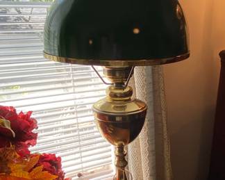 Table lamp