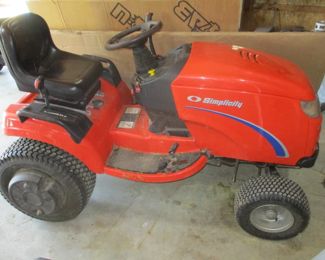 Simplicity Conquest 18HP Riding Lawnmower