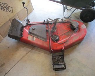 Simplicity Conquest 18HP Riding Lawnmower