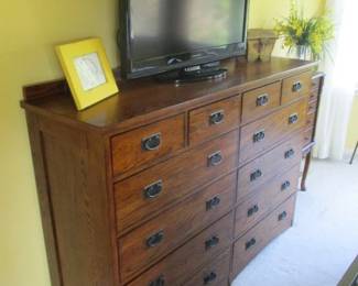 Red Oak Upright Dresser By Intercon