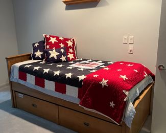 Trundle bed with mattresses