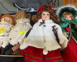 antique Raggedy and Andy cloth dolls