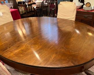 Nice, oval, dining room table