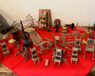 MINIATURE DOLL HOUSE FURNITURE