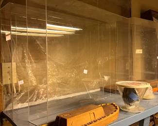 DISPLAY CASES