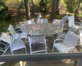 BROWN JORDAN PATIO FURNITURE NEEDS A GOOD CLEANING