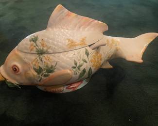 FISH TUREEN MADE IN ITALY