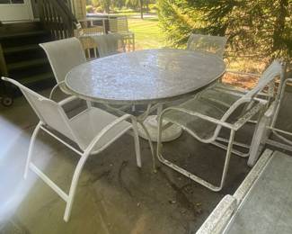 BROWN JORDAN PATIO FURNITURE NEEDS A GOOD CLEANING