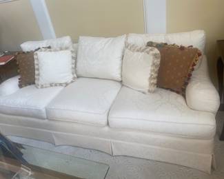 WILLIAN ALLEN WHITE SOFA
