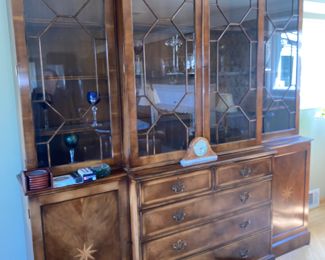 TROSBY(ENGLAND) BREAKFRONT