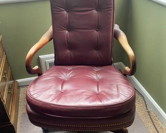 HANCOCK AND MOORE EXECUTIVE CHAIR