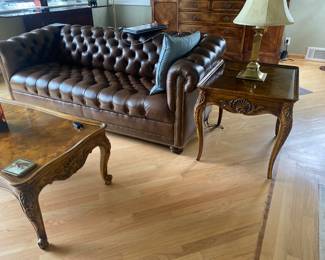 PAIR OF STUNNING HANCOCK & MOORE CHESTERFIELD SOFAS! HENREDON COFFEE AND END TABLES
