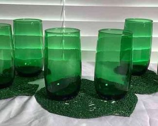 Set of 8 Vintage Forest Green glass glasses3Hand Crochet table placemats