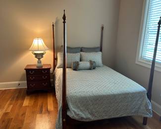 Vintage full size 4 poster bed by Statton