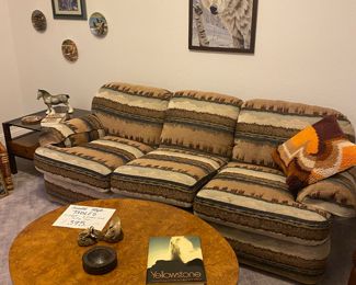 Cocktail table, 2 end tables and sofa table.
FLEXSTEEL SOFA!