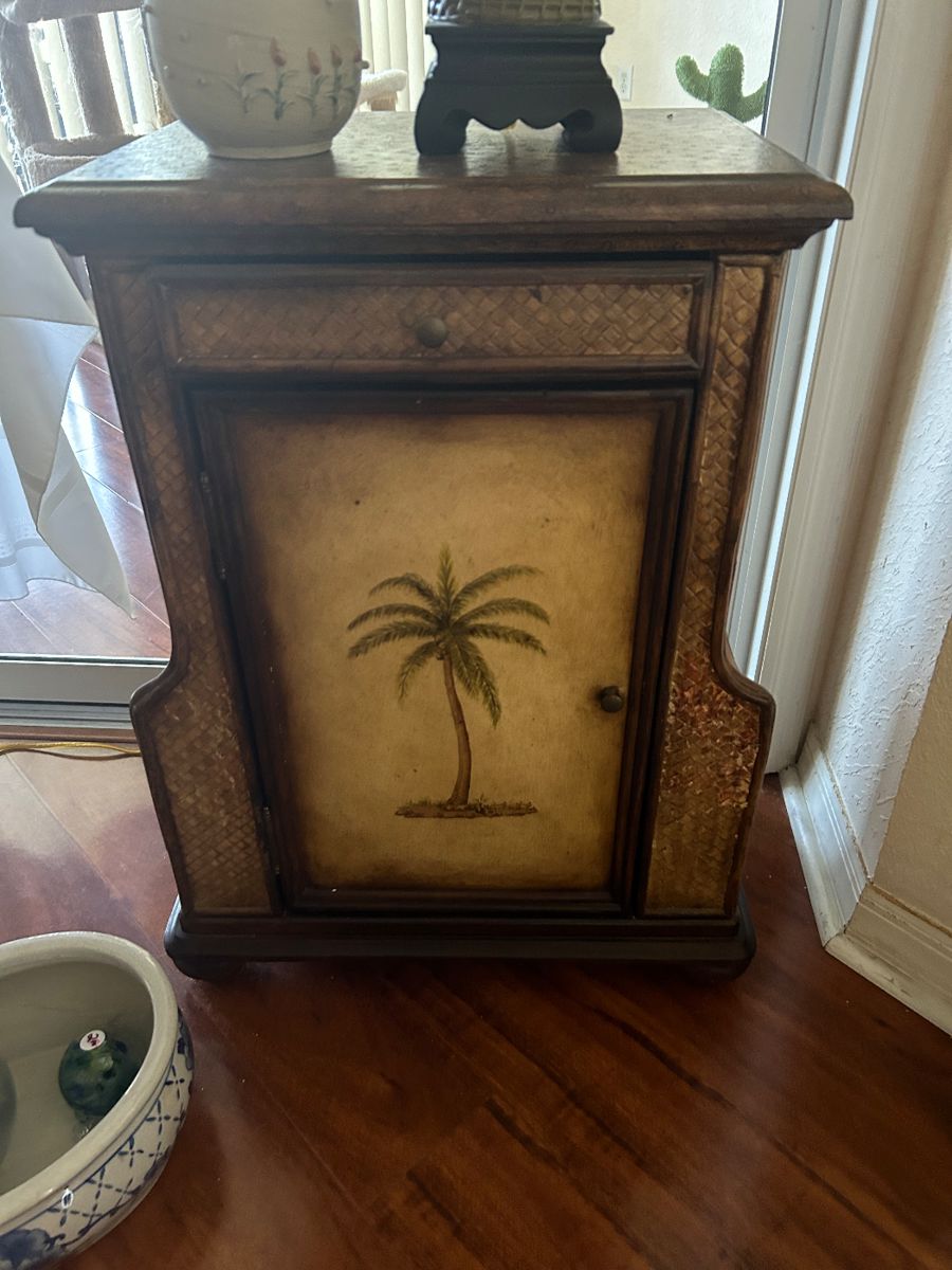J J estate sales in Clearwater, FL starts on 9/7/2023