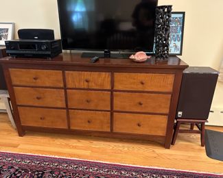 Sleek Harden Chest of Drawers