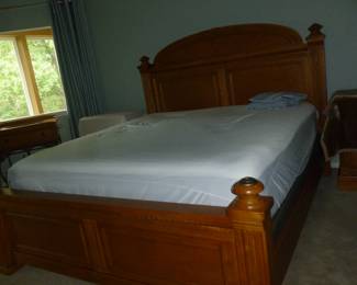 American Drew Kingsize Bed