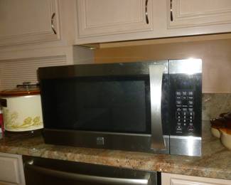 Huge Microwave (deep enough to hold a turkey!)