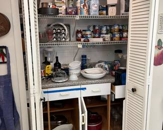 Lots of great kitchen wares