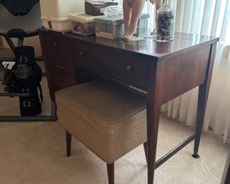 Sewing machine, sewing notions 