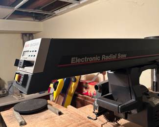 Craftsman's Electronic Radial Saw