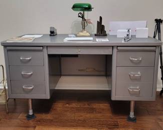 Retro/Vintage/INDUSTRIAL metal office desk