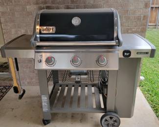 Nice Weber gas grill