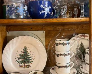 Christmas china & goblets 