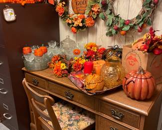 Desk, fall decor