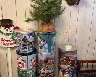 Holiday tins 