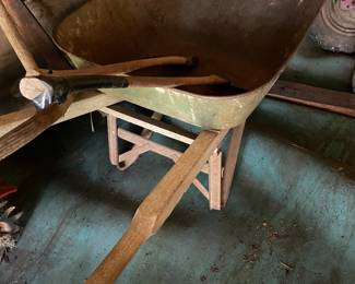 Wheel barrow