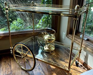 Look at them Finials!