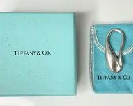 18 Grams Fine Tiffany & Co Peretti Sterling Silver Modernist Teardrop Keychain W/ Box & Dust Bag
