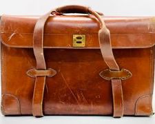 Vintage Brown Leather Messenger Bag/Briefcase
