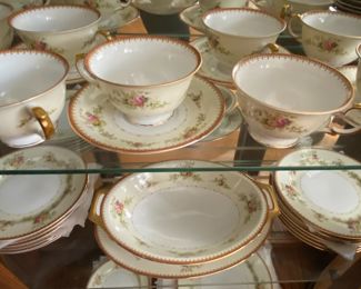 China Set Royal Embassy - Racine 