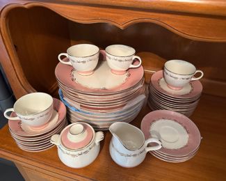 Cunningham & Pickett 22kt Gold/Pink Sunrise China Set