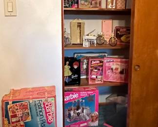 Barbie Fashion Plaza; Holiday Dance Musical; Barbie Cases; Angel Lights Barbie; Barbie Dream Bed; Beauty-Barbie Dolls Dog; Barbie Fashion Maker; Barbie dream House Platform Bed; Carousel Tree Topper; Remote Control Corvette; Yellow Bicycle; Susy Goose Vanity and Accessories & Wardrobe; Sears Tomy White Piano & Music Box Chair