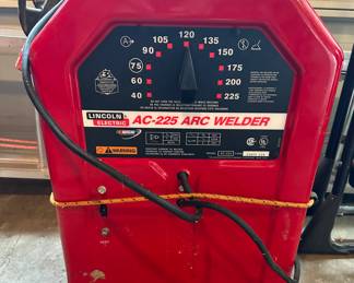 Lincoln Electric AC-225 Arc Welder