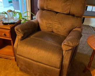 Electric Lift Chair. Like new, perfect condition. 