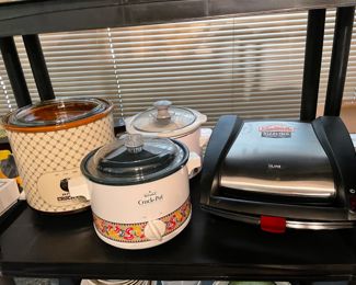 Crocks, Sausage Grillsr