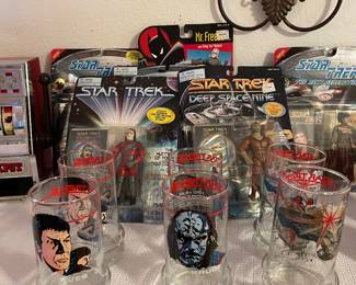 Star Trek 1970’s Collectible Glasses set of 6