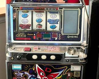 VINTAGE SLOT MACHINE